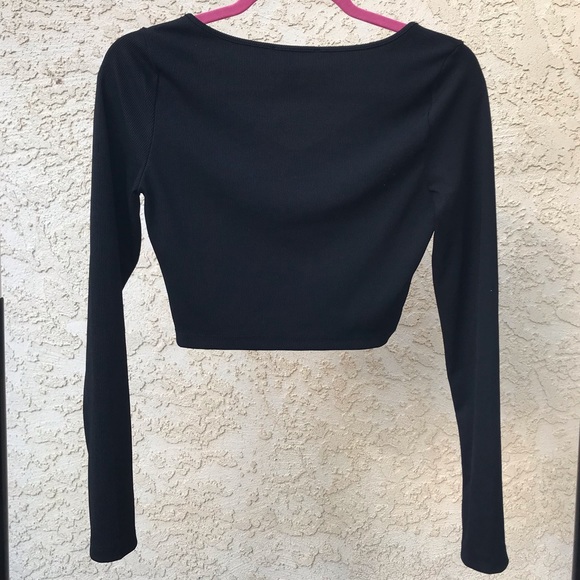 Black Long Sleeve Crop Top - Picture 5 of 5
